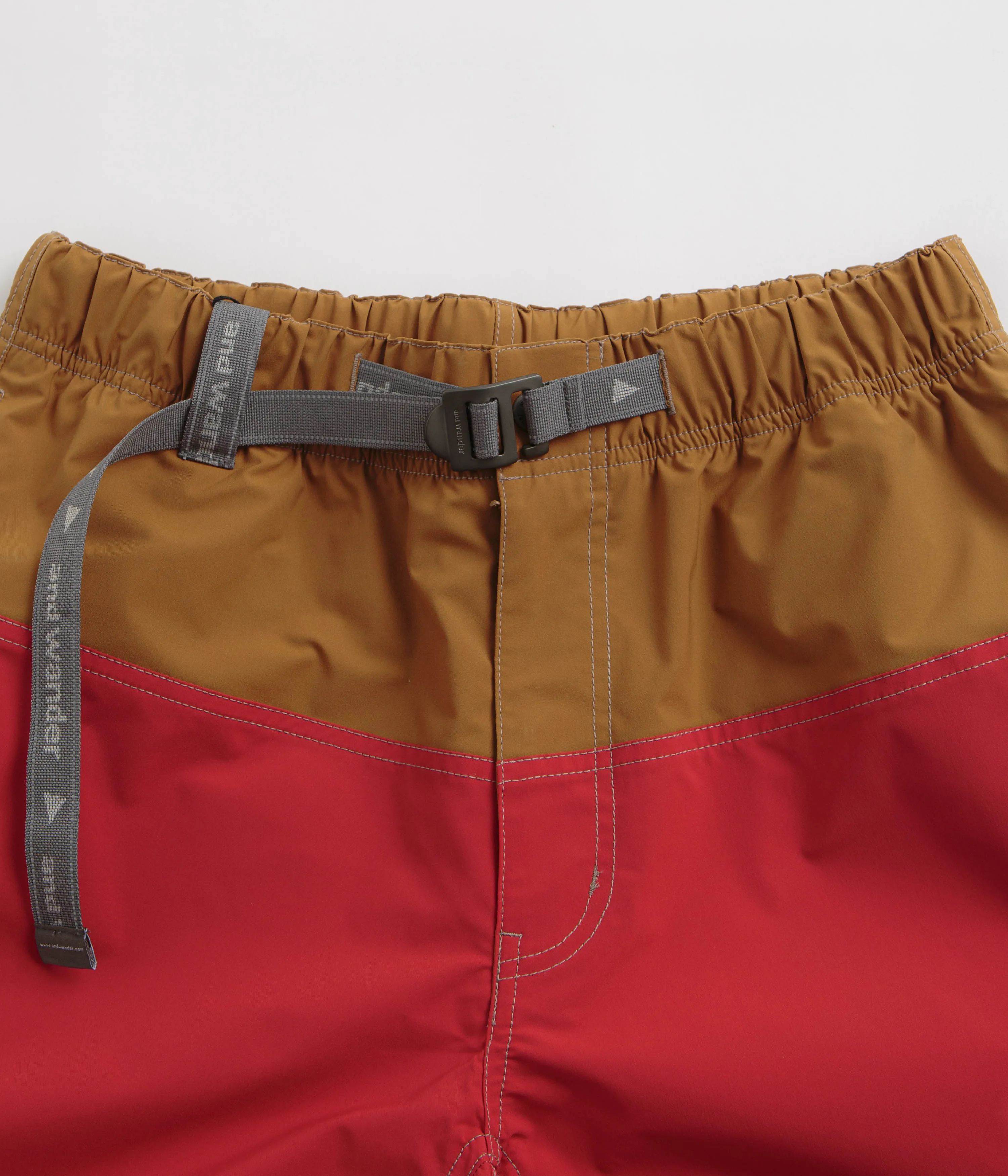 and wander Wave Shorts - Red