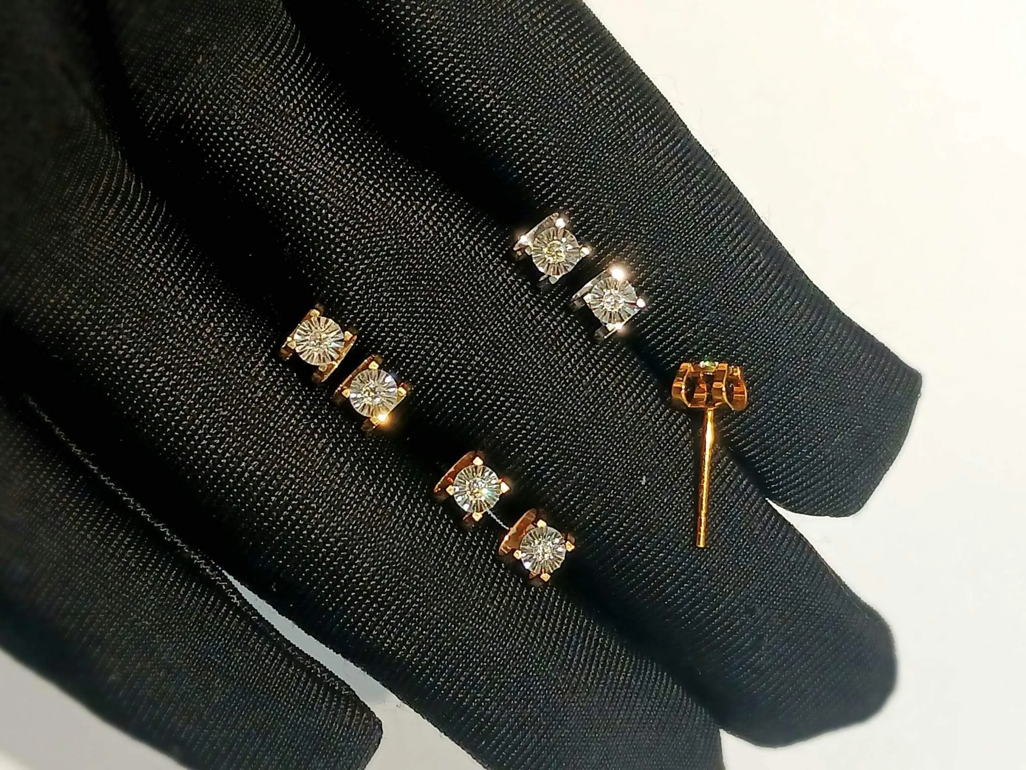 Diamond Stud Jewelry Set with Enlarger 18K Gold