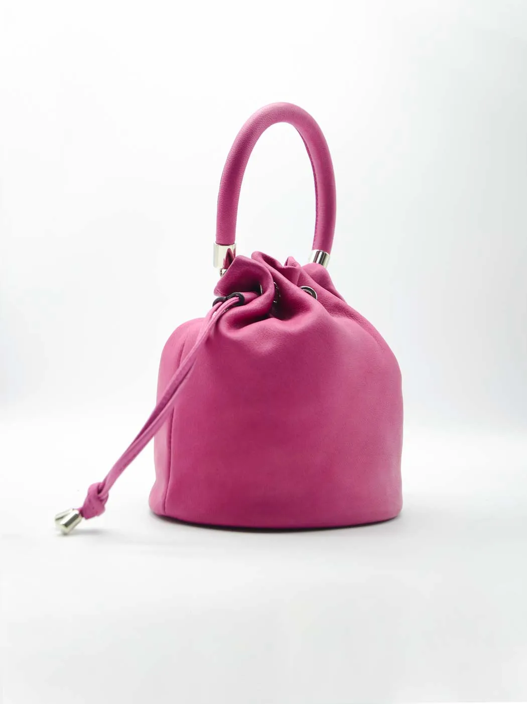 LEATHER BUCKET BAG