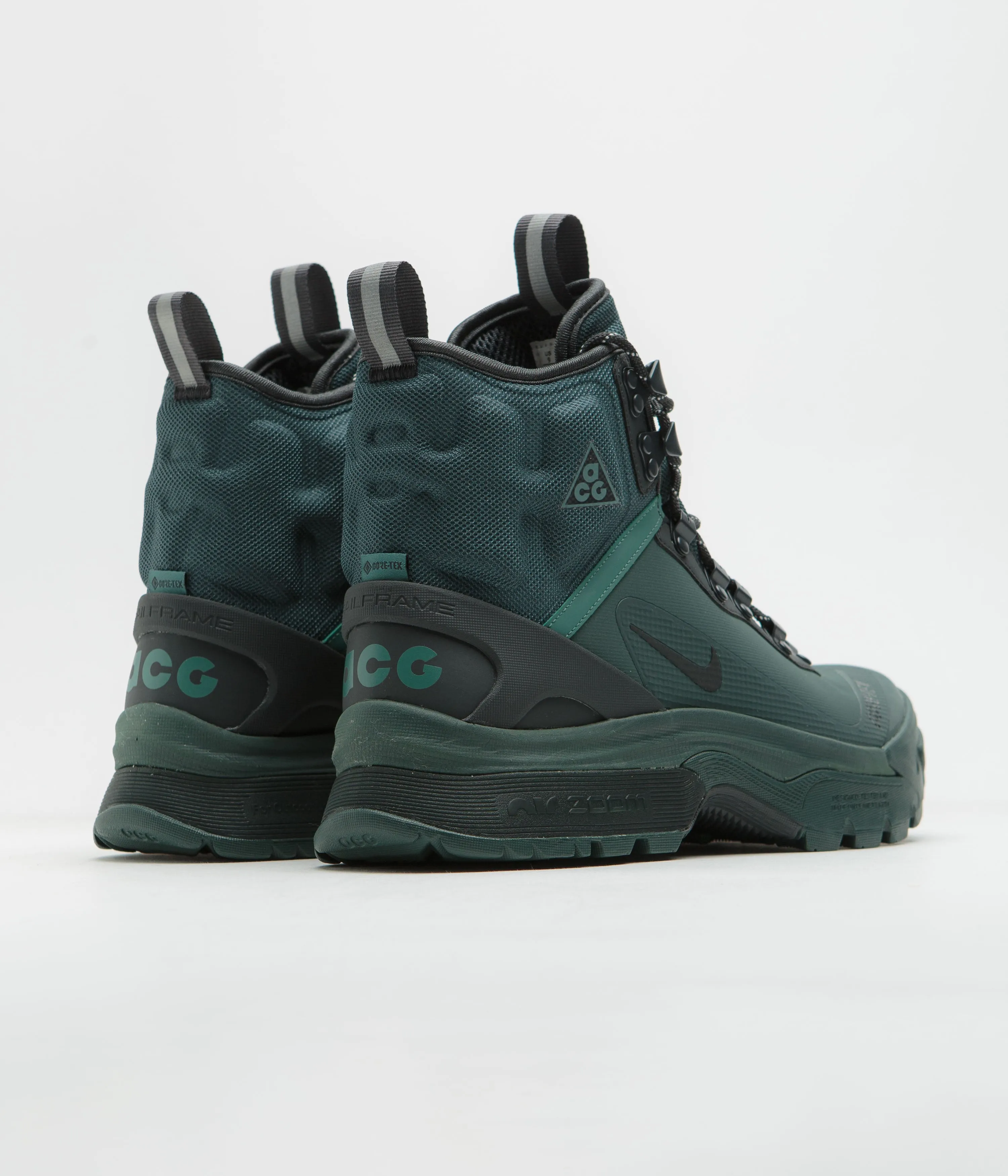 Nike ACG Air Gaiadome Gore-Tex Shoes - Vintage Green / Bicoastal - Vintage Green