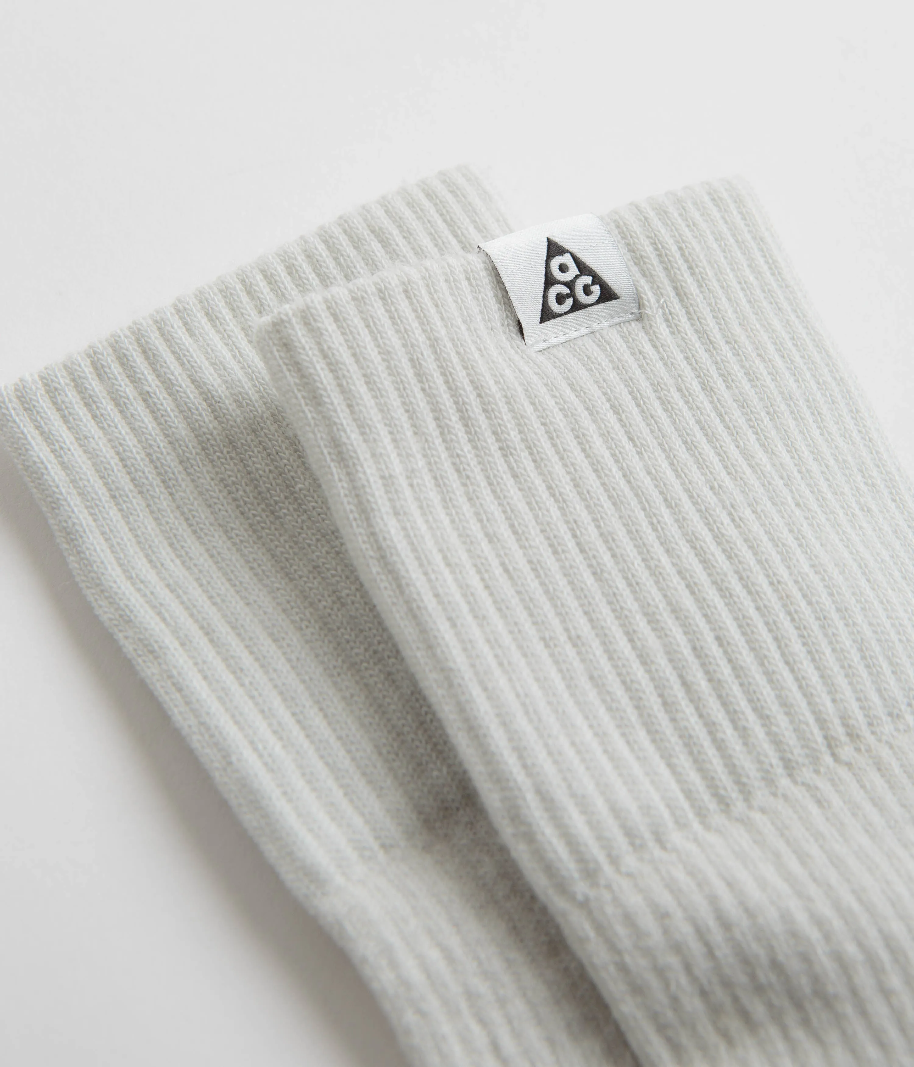 Nike ACG Outdoor Cushioned Crew Socks - Summit White / Light Smoke Grey