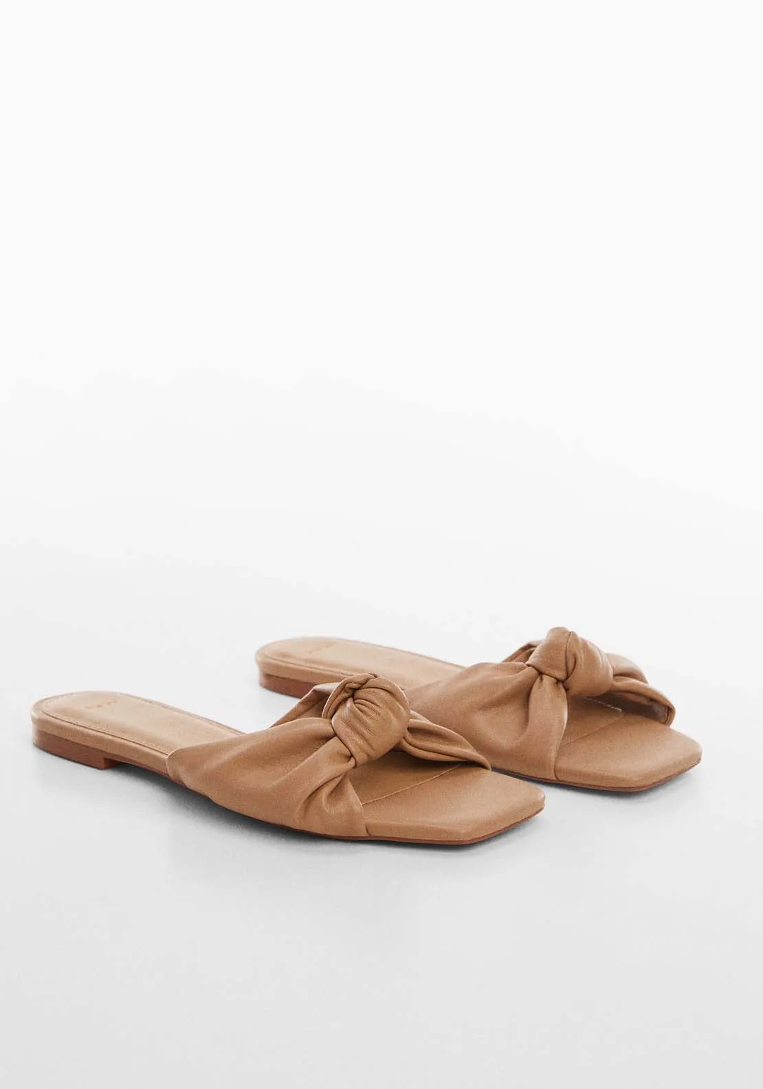 Square toe knot sandal